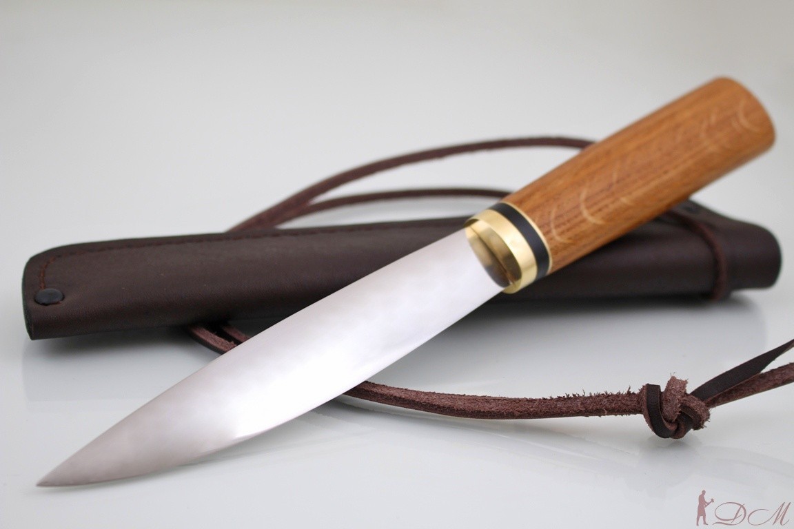 Якутский нож средний "БЫHAХ" Клинок У8. Рукоять дерево Дуб.