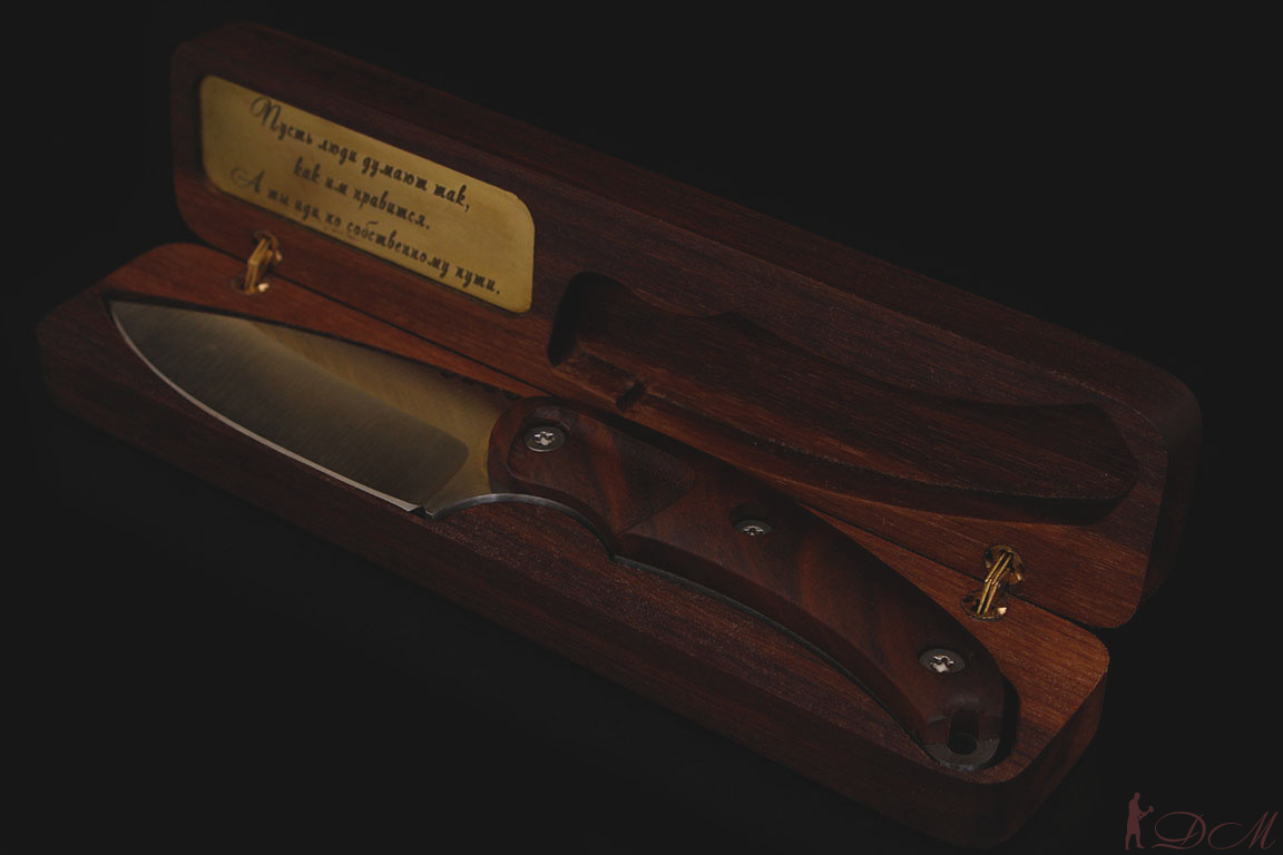 Шкатулка для ножа "Айрус", дерево орех.